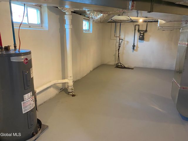 38 Edson Street, Amsterdam, NY 12010