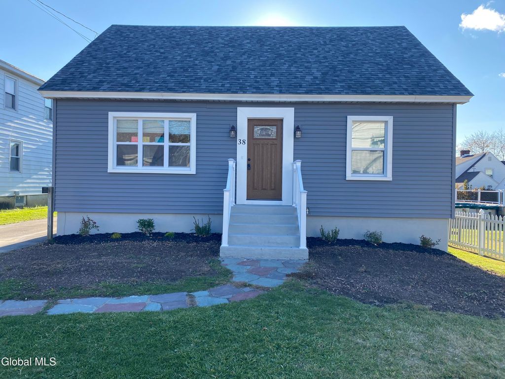 38 Edson Street, Amsterdam, NY 12010