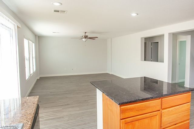 6525 Cedar Waxwing Street, North Las Vegas, NV 89084