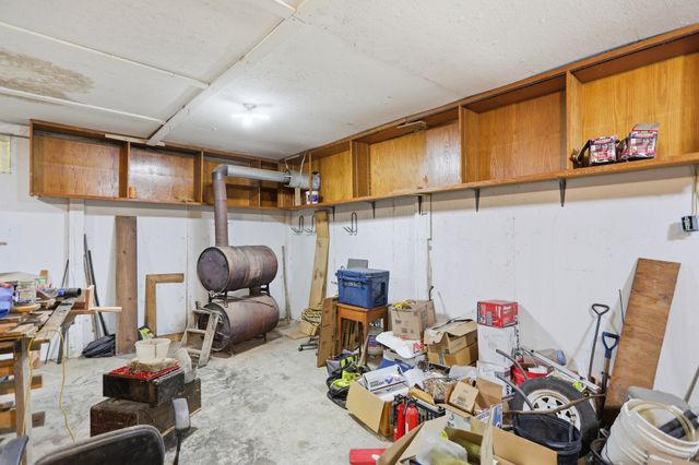 120 Bradley Ln, Cottontown, TN 37048