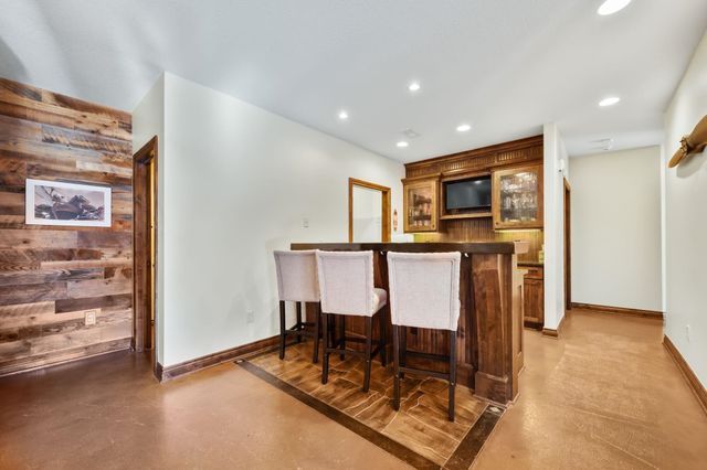 1427 E Timber Falls Ct, Andover, KS 67002