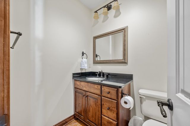 1427 E Timber Falls Ct, Andover, KS 67002