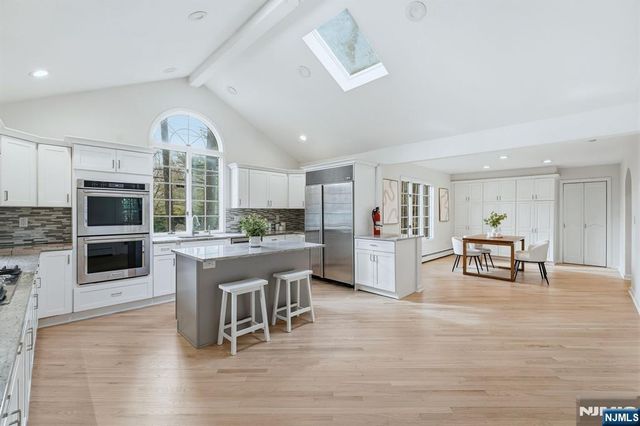 921 Franklin Lake Road, Franklin Lakes, NJ 07417