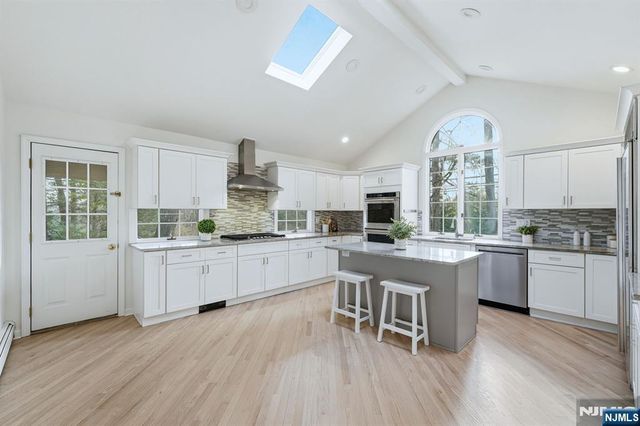 921 Franklin Lake Road, Franklin Lakes, NJ 07417