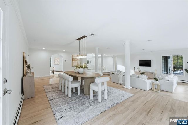 921 Franklin Lake Road, Franklin Lakes, NJ 07417