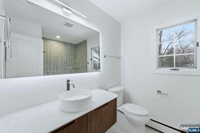 921 Franklin Lake Road, Franklin Lakes, NJ 07417