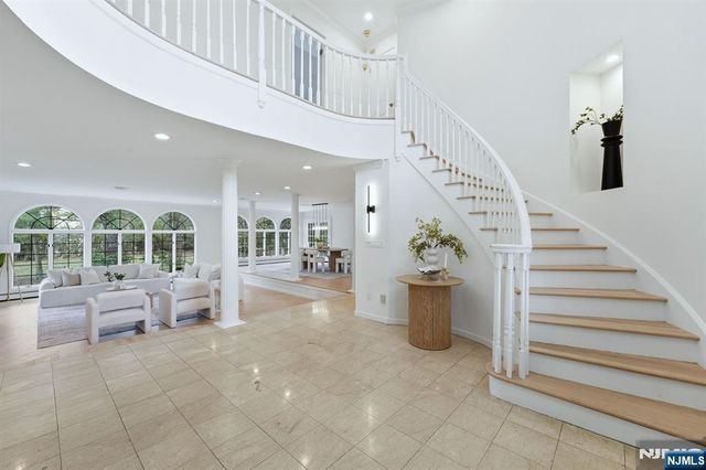 921 Franklin Lake Road, Franklin Lakes, NJ 07417