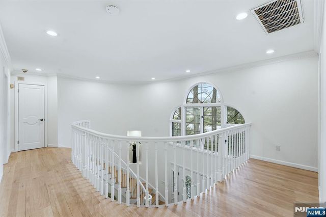 921 Franklin Lake Road, Franklin Lakes, NJ 07417