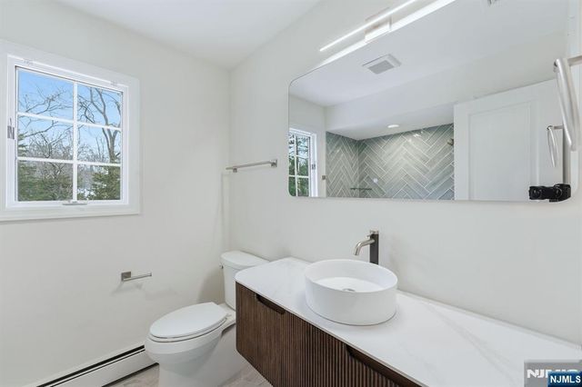 921 Franklin Lake Road, Franklin Lakes, NJ 07417