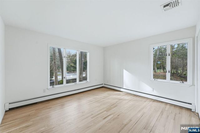 921 Franklin Lake Road, Franklin Lakes, NJ 07417