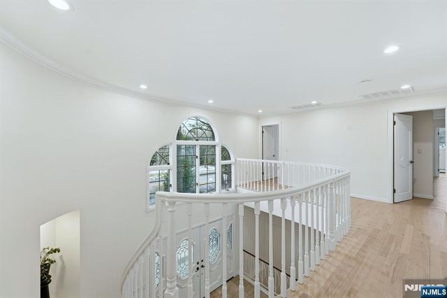 921 Franklin Lake Road, Franklin Lakes, NJ 07417