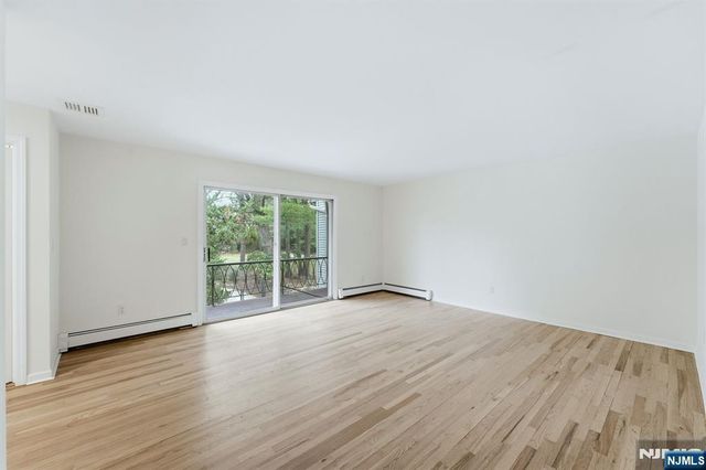 921 Franklin Lake Road, Franklin Lakes, NJ 07417