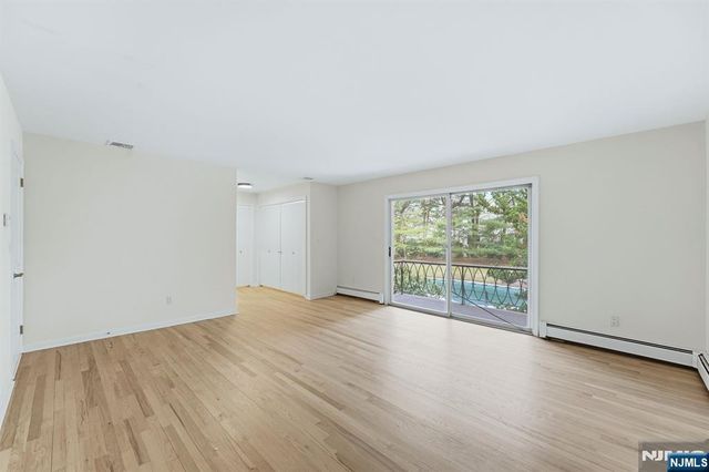 921 Franklin Lake Road, Franklin Lakes, NJ 07417