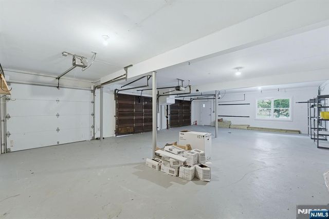 921 Franklin Lake Road, Franklin Lakes, NJ 07417