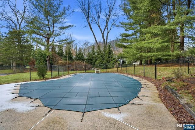 921 Franklin Lake Road, Franklin Lakes, NJ 07417