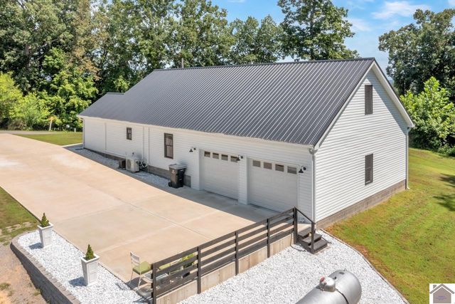 210 Parkview Rd # 47, Cadiz, KY 42211