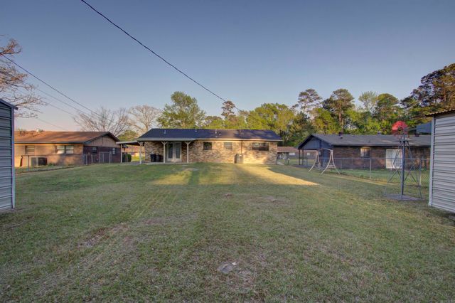3715 Forestwood, Texarkana, AR 71854