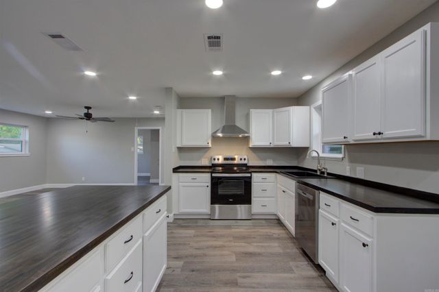 3715 Forestwood, Texarkana, AR 71854