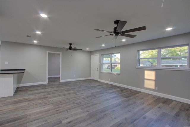 3715 Forestwood, Texarkana, AR 71854