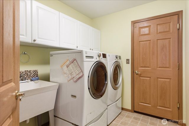2301 SW Rosario Place, Oak Harbor, WA 98277