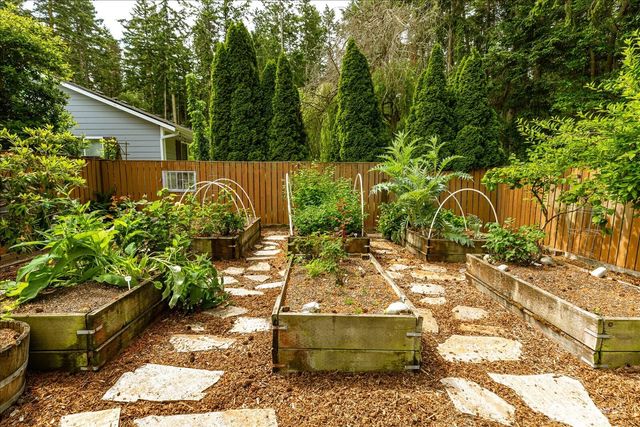 2301 SW Rosario Place, Oak Harbor, WA 98277