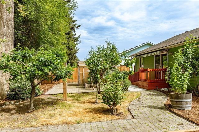 2301 SW Rosario Place, Oak Harbor, WA 98277
