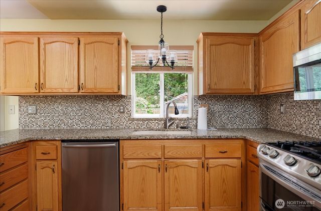 2301 SW Rosario Place, Oak Harbor, WA 98277