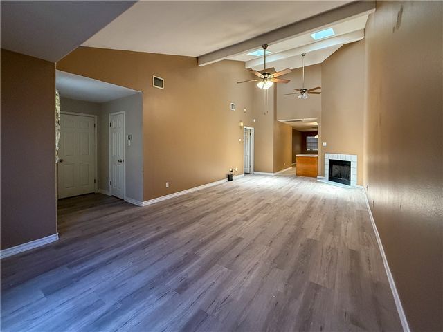 1818 Rodd Field E2, Corpus Christi, TX 78412