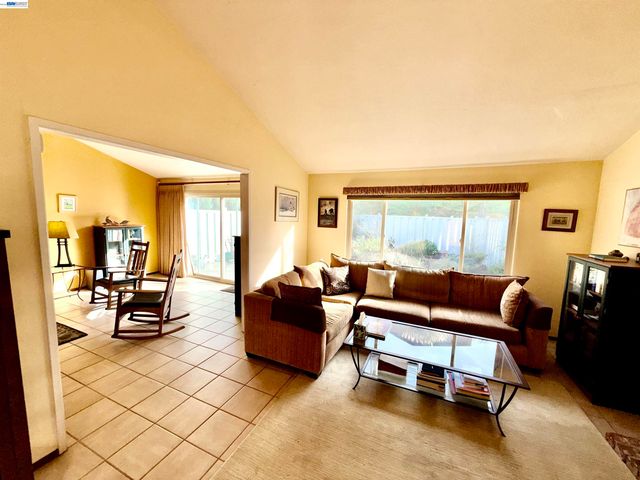 123 Ironwood, Oakland, CA 94605