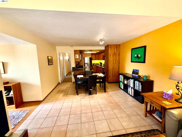 123 Ironwood, Oakland, CA 94605