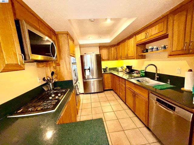 123 Ironwood, Oakland, CA 94605