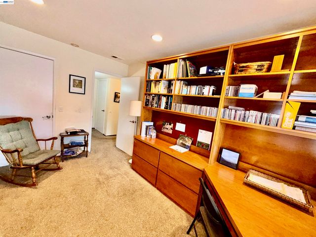 123 Ironwood, Oakland, CA 94605