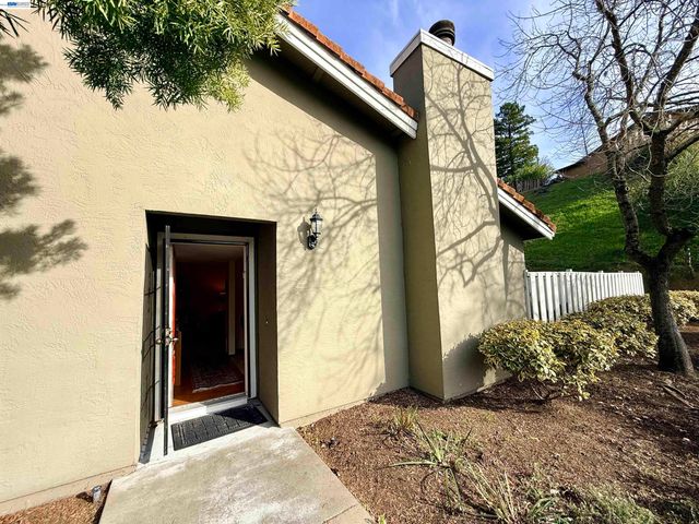 123 Ironwood, Oakland, CA 94605