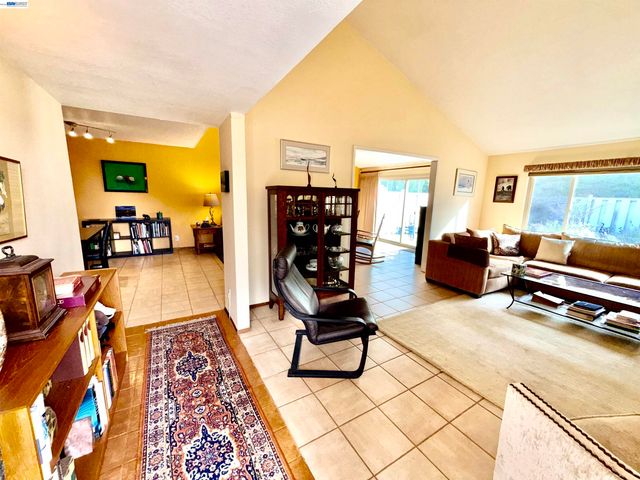 123 Ironwood, Oakland, CA 94605