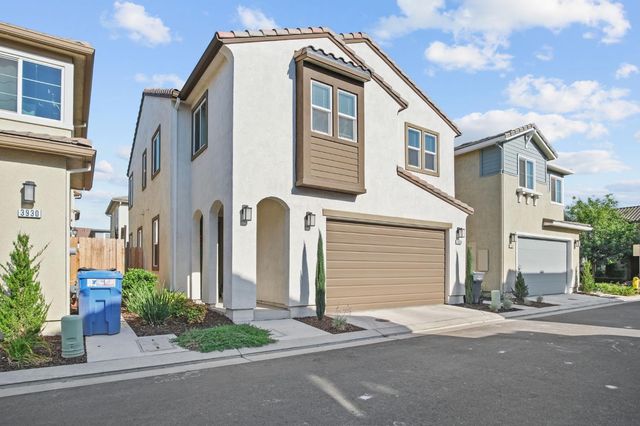 3926 Dedication Dr, Turlock, CA 95382