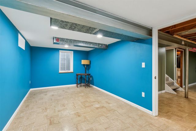 501 W Hutchings Street, Winterset, IA 50273