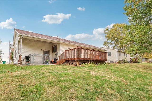 501 W Hutchings Street, Winterset, IA 50273