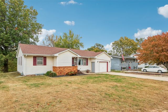 501 W Hutchings Street, Winterset, IA 50273