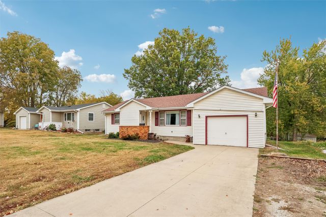 501 W Hutchings Street, Winterset, IA 50273
