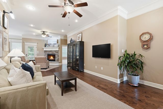 18 Pennsylvania Court, Little Rock, AR 72223