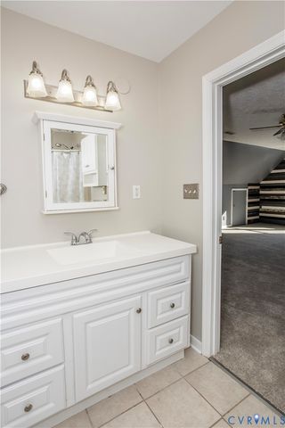 10818 Timonium Dr, Chester, VA 23831