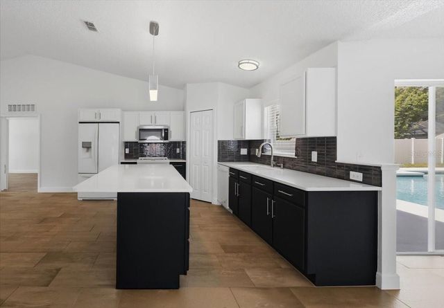 41 ZEPHYR LILY TRAIL, Palm Coast, FL 32164