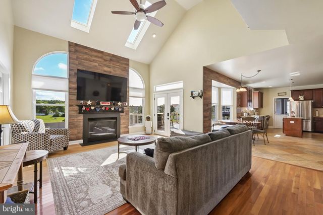 127 WHITE CEDAR DR, Sicklerville, NJ 08081