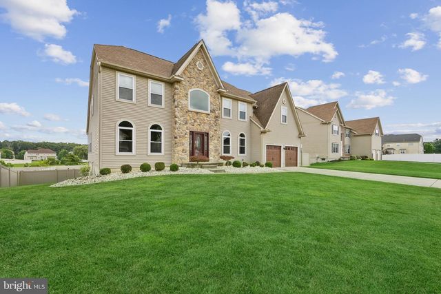 127 WHITE CEDAR DR, Sicklerville, NJ 08081