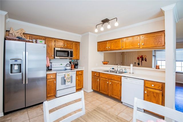 2173 E Stearns Street, Fayetteville, AR 72703