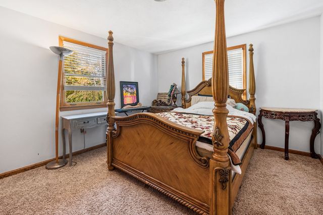30 Constance Dr, Lowell, MA 01854