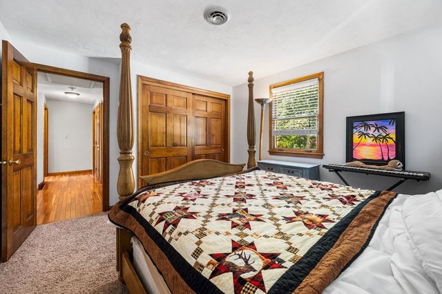 30 Constance Dr, Lowell, MA 01854