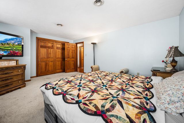 30 Constance Dr, Lowell, MA 01854