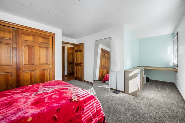 30 Constance Dr, Lowell, MA 01854