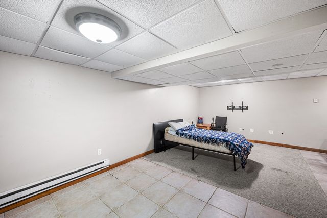 30 Constance Dr, Lowell, MA 01854